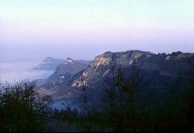 Il Conntrafforte Pliocenico nella nebbia